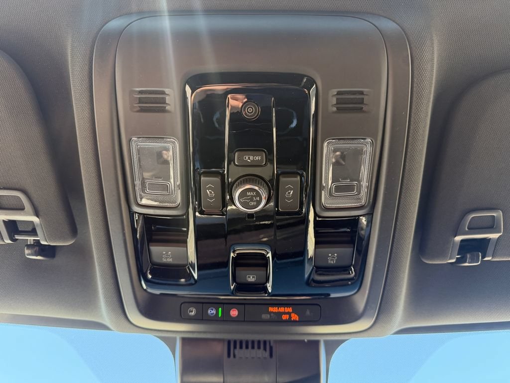 2026 Chevrolet Suburban RST - Photo 35