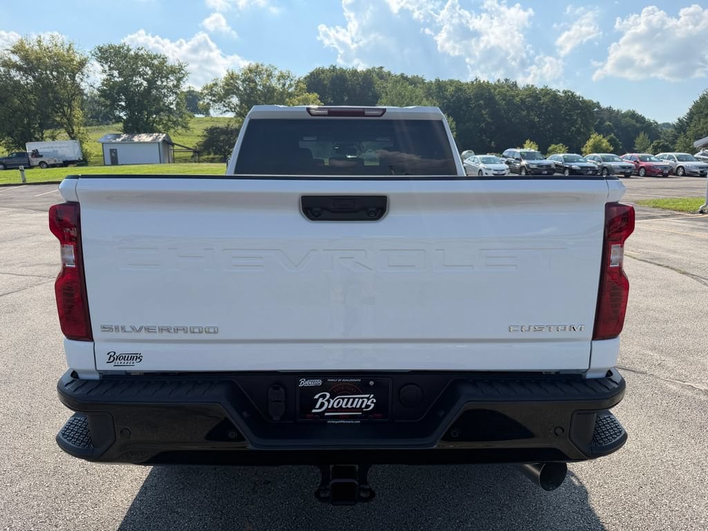 2026 Chevrolet Silverado 2500 HD Custom - Photo 6