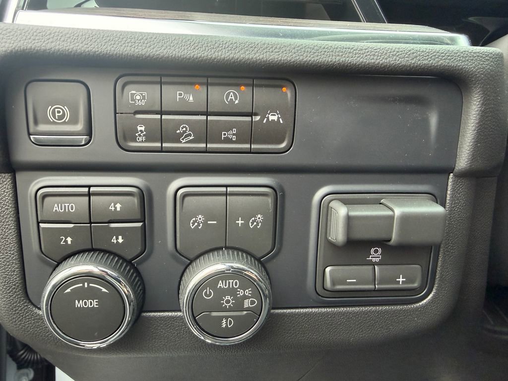 2026 Chevrolet Tahoe Premier - Photo 18