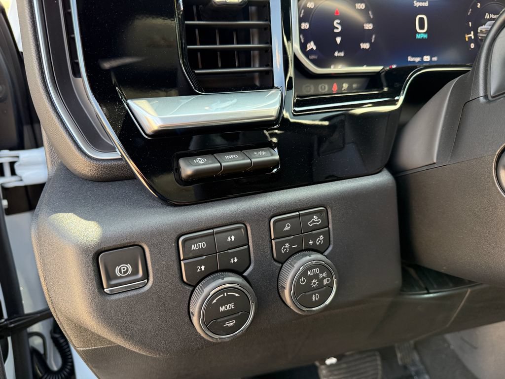 2026 Chevrolet Silverado 1500 High Country - Photo 18