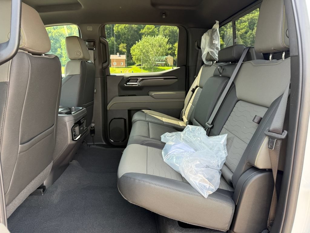 2026 Chevrolet Silverado 1500 ZR2 - Photo 37