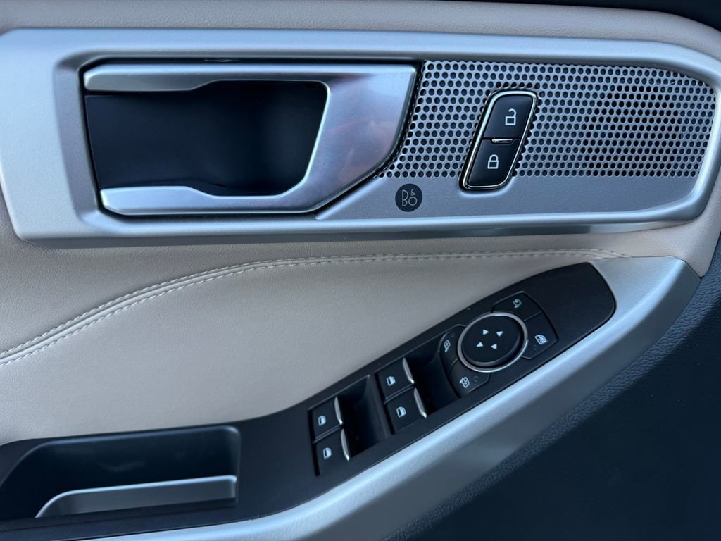 2023 Ford Explorer Limited - Photo 19