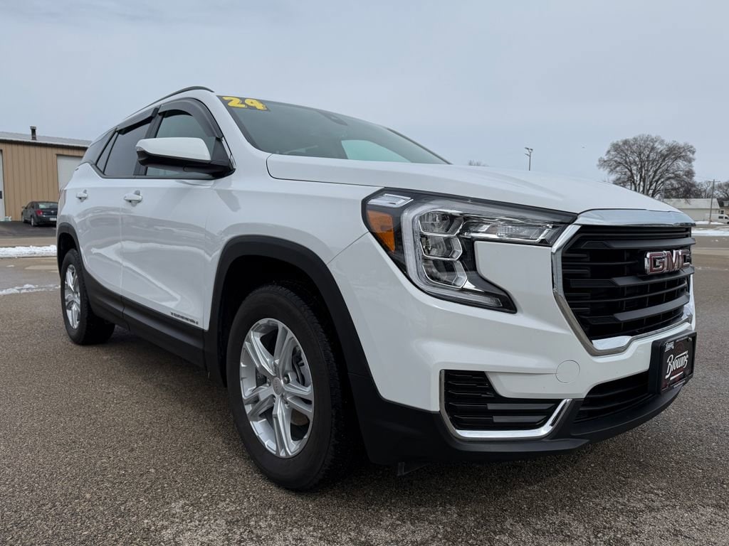 Used 2024 GMC Terrain SLE SUV