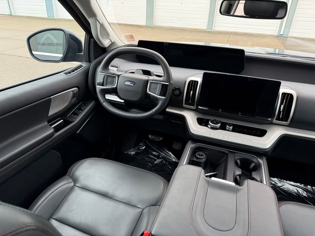 2025 Ford Expedition Active - Photo 30