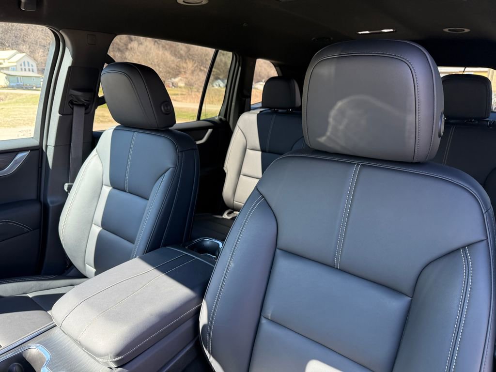 2025 GMC Acadia Elevation - Photo 22