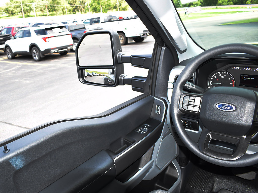 2026 Ford F-350 Super Duty XLT - Photo 15