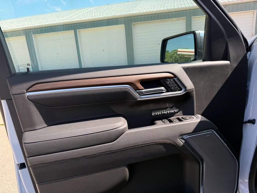 2026 Chevrolet Silverado 1500 High Country - Photo 16