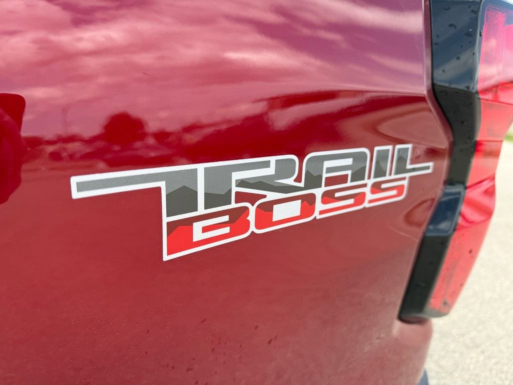 2026 Chevrolet Colorado Trail Boss - Photo 9