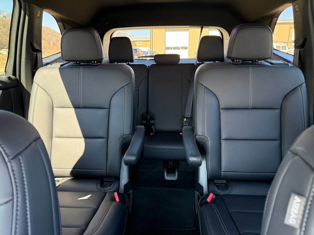 2025 GMC Acadia Elevation - Photo 23
