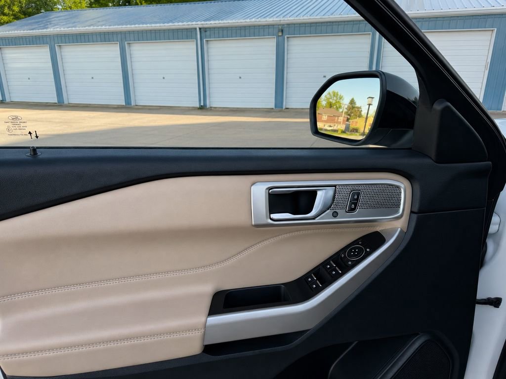 2023 Ford Explorer Limited - Photo 16