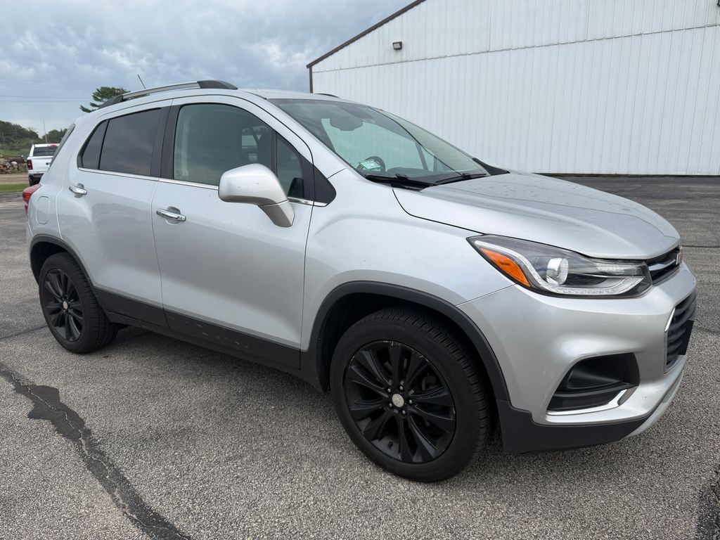 Used 2017 Chevrolet Trax Premier with VIN 3GNCJRSB1HL189616 for sale in Elkader, IA