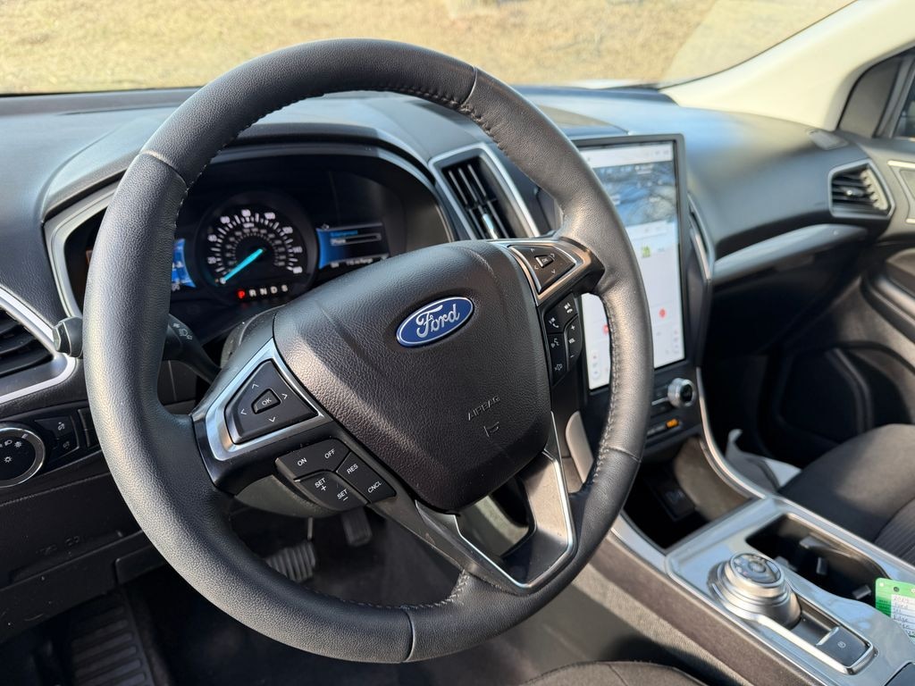 Used 2024 Ford Edge SEL SUV