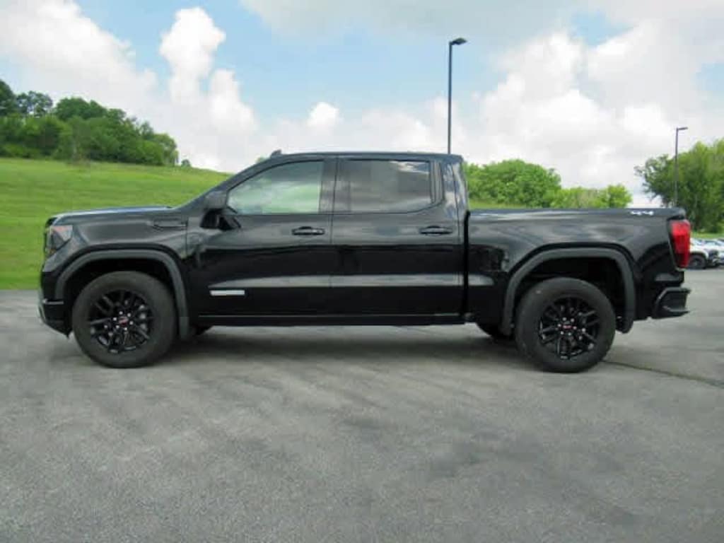 Used 2023 GMC Sierra 1500 Elevation 4WD Crew Cab 147 Elevation w/3VL