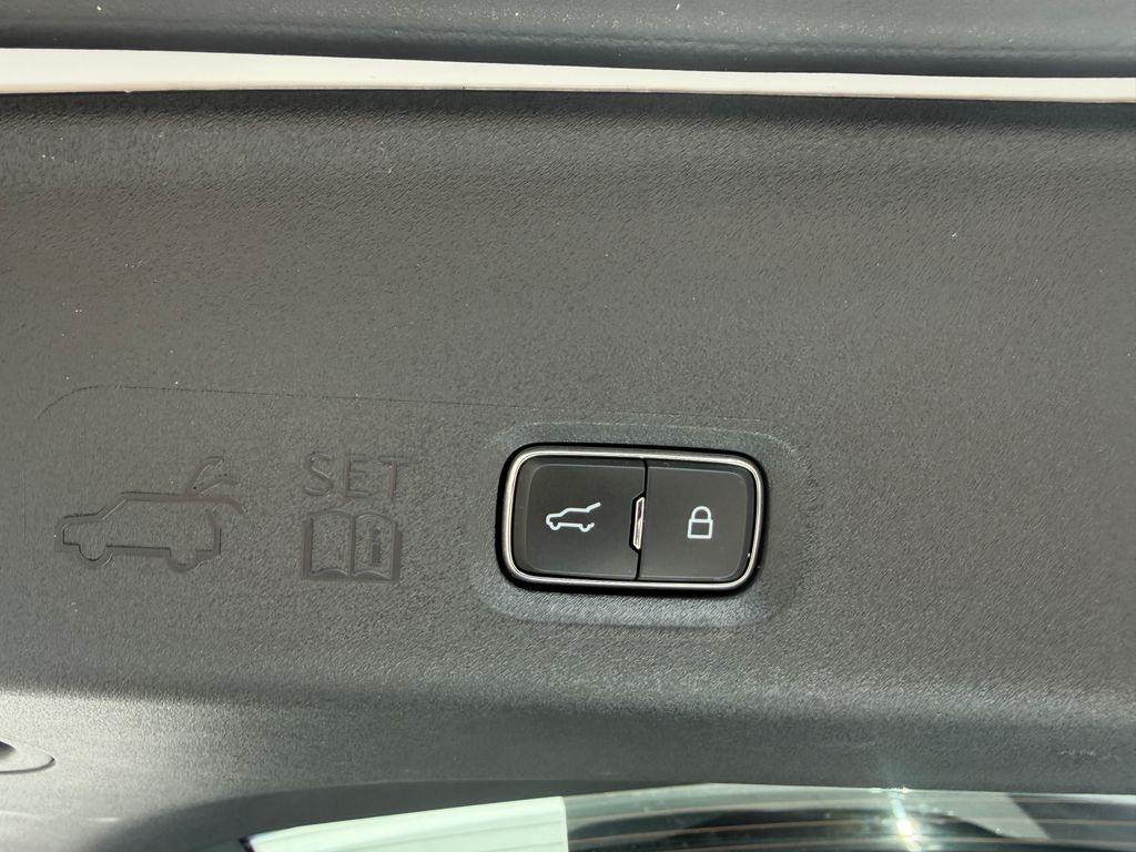 2025 Ford Expedition Active - Photo 13