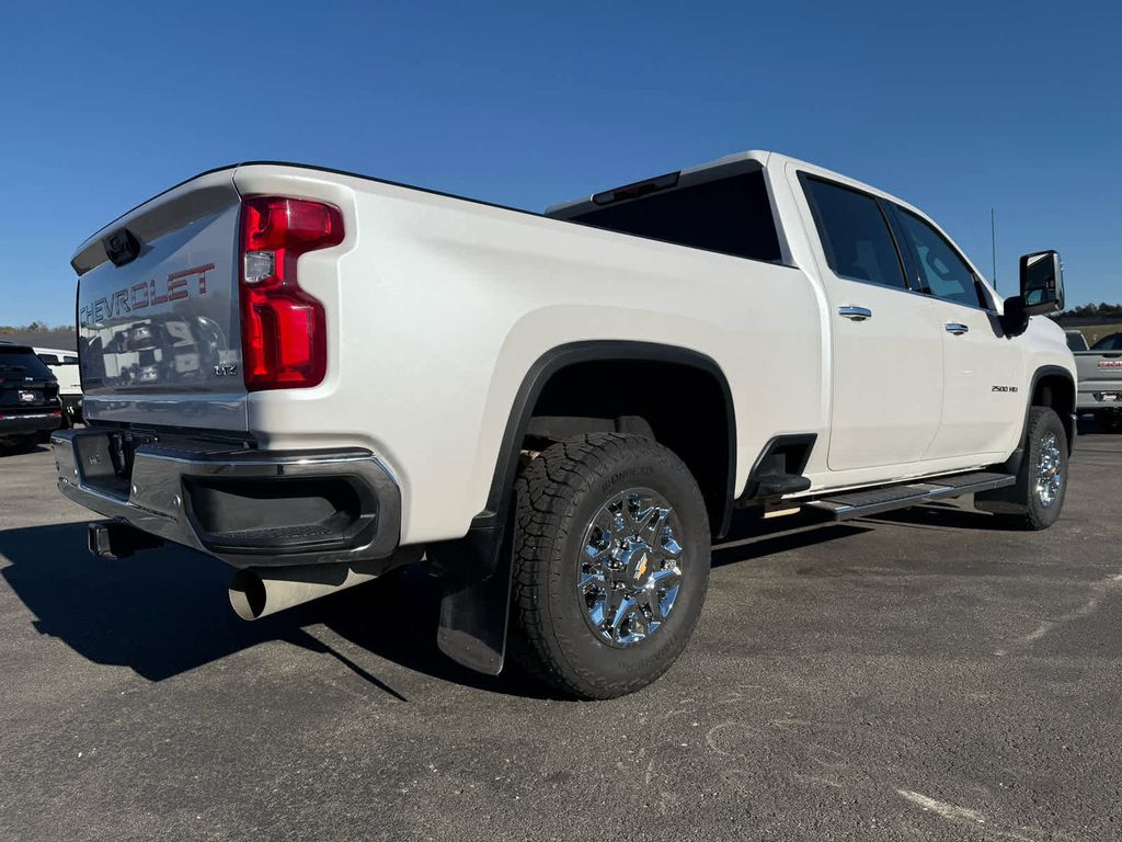 2024 Chevrolet Silverado 2500HD LTZ - Photo 6