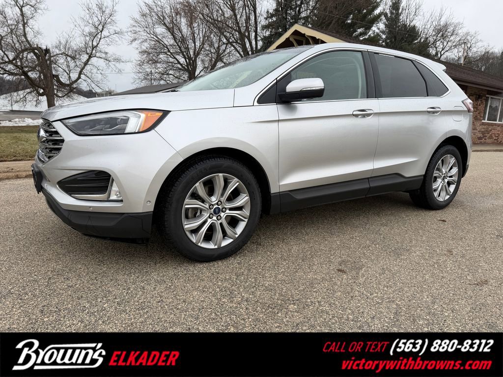 2019 Ford Edge Titanium's photo