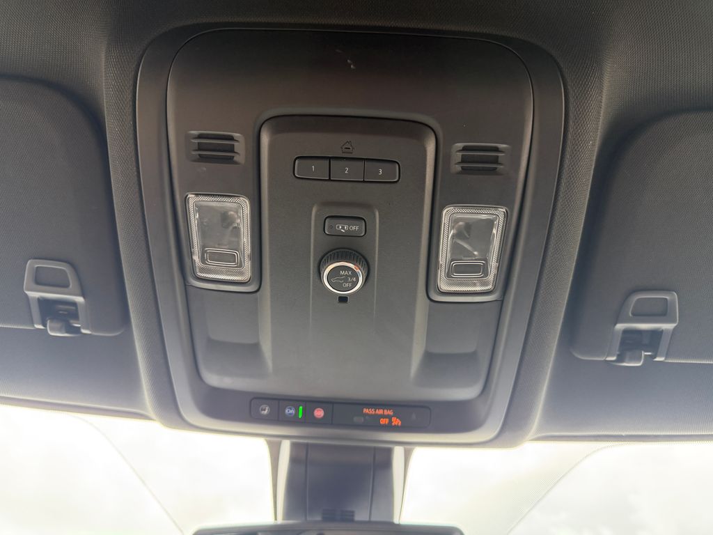 2022 GMC Yukon SLT - Photo 36