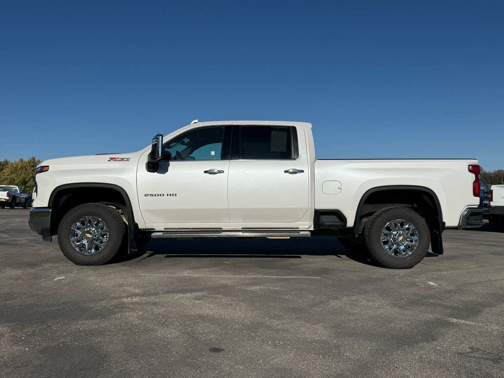 2024 Chevrolet Silverado 2500HD LTZ - Photo 9