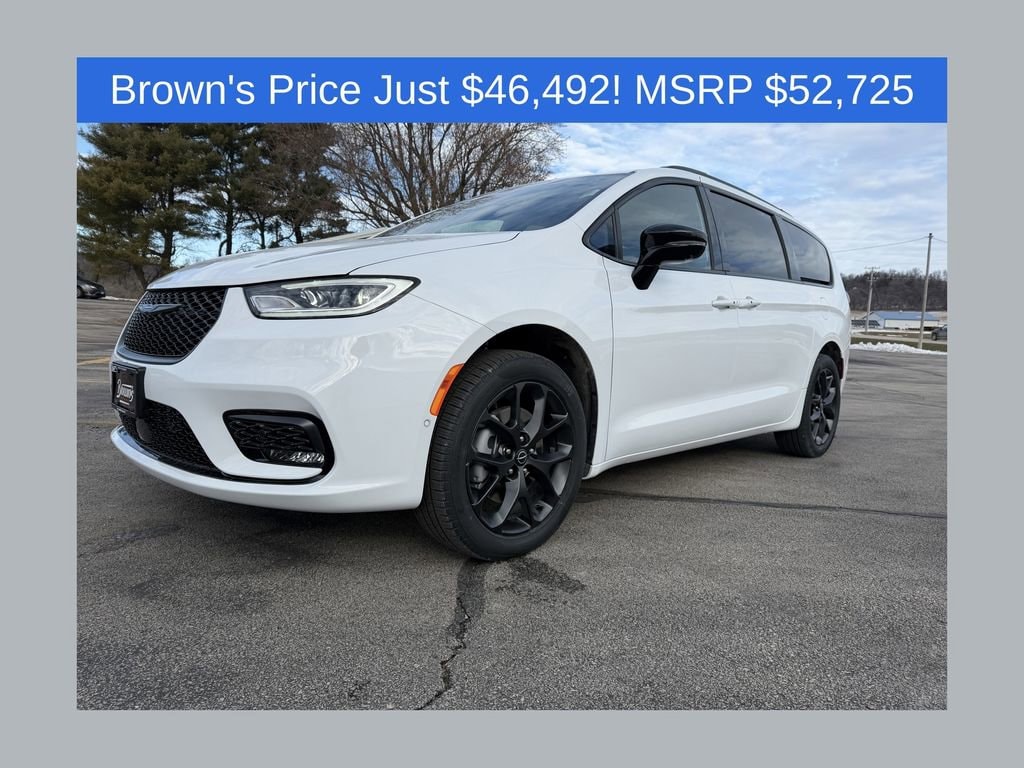 2026 Chrysler Pacifica Passenger Van 