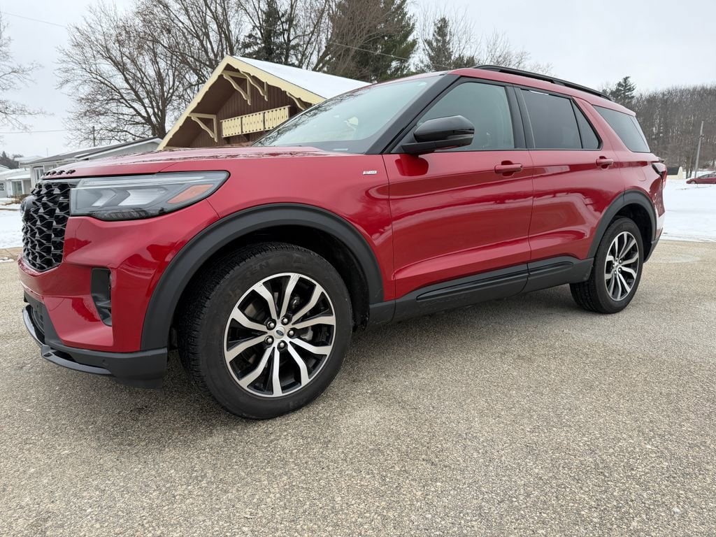 Used 2025 Ford Explorer ST-Line SUV