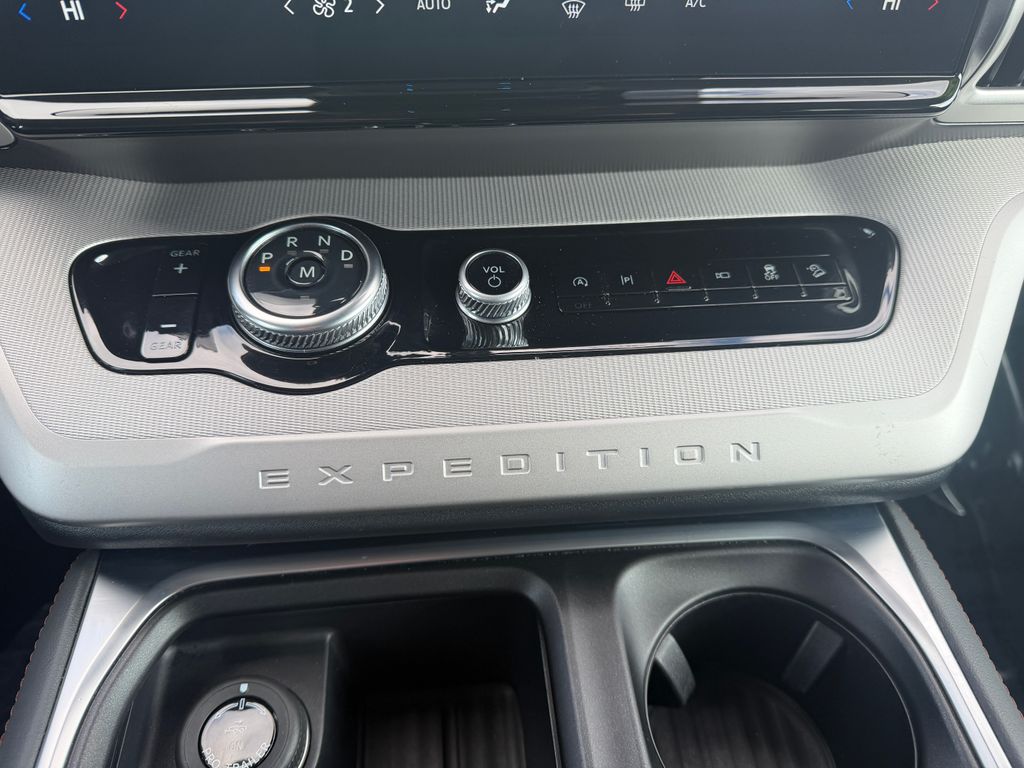 2025 Ford Expedition Active - Photo 33