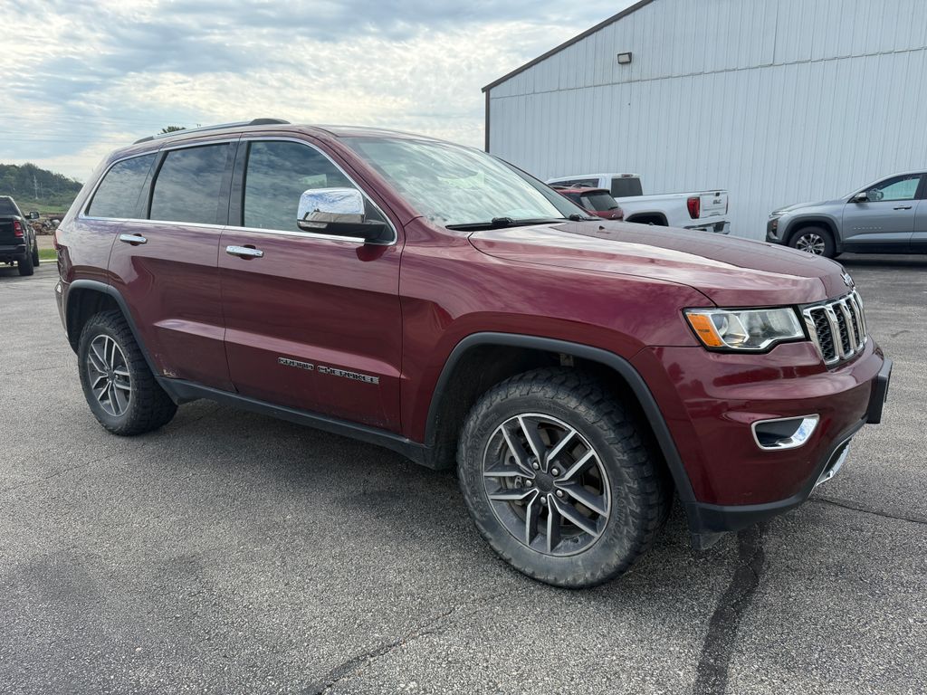 Used 2021 Jeep Grand Cherokee Limited with VIN 1C4RJFBG6MC645628 for sale in Elkader, IA