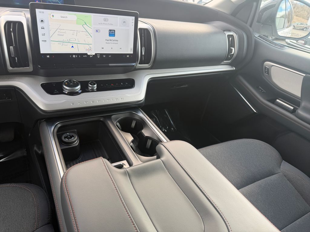 2025 Ford Expedition Active - Photo 26