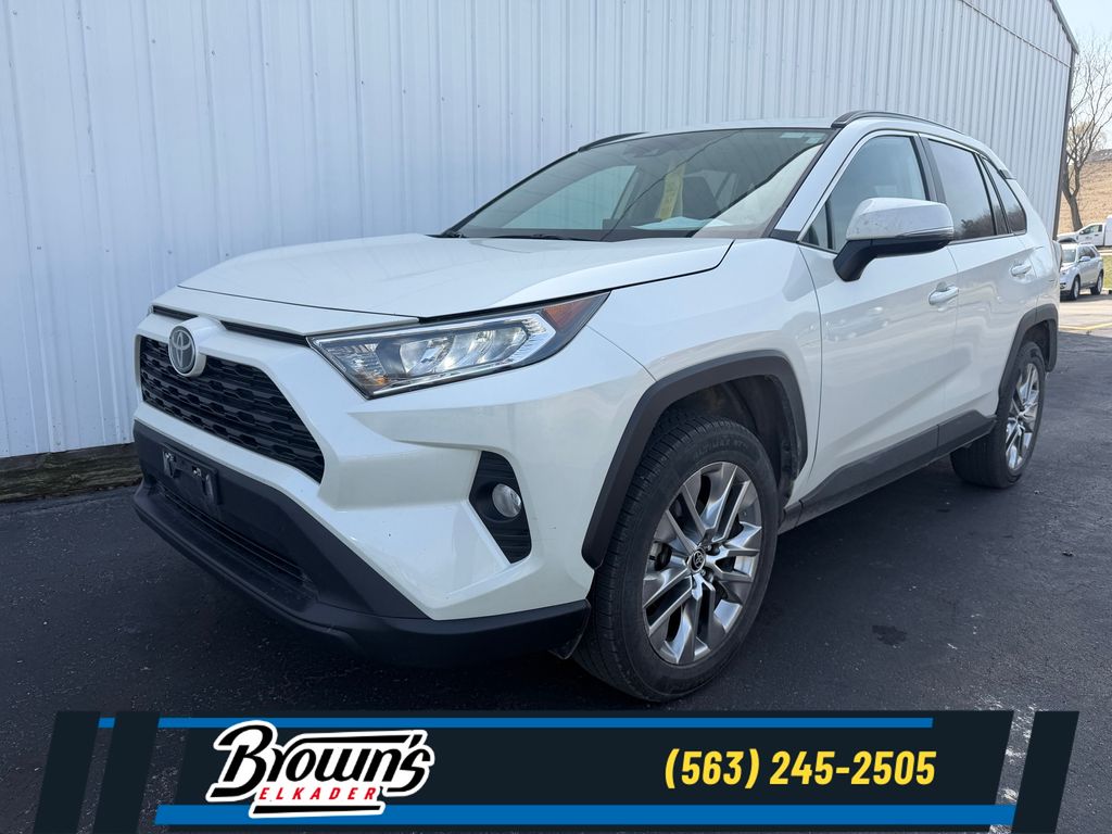 2021 Toyota RAV4 XLE Premium