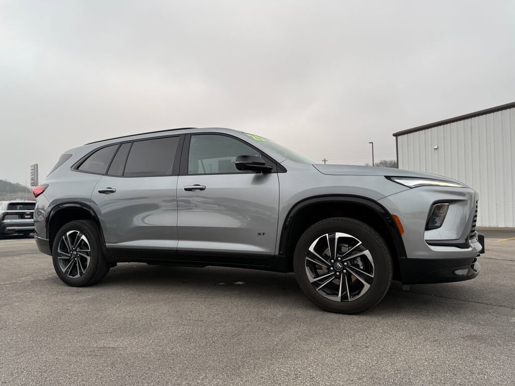 Used 2025 Buick Enclave Sport Touring Sport Touring