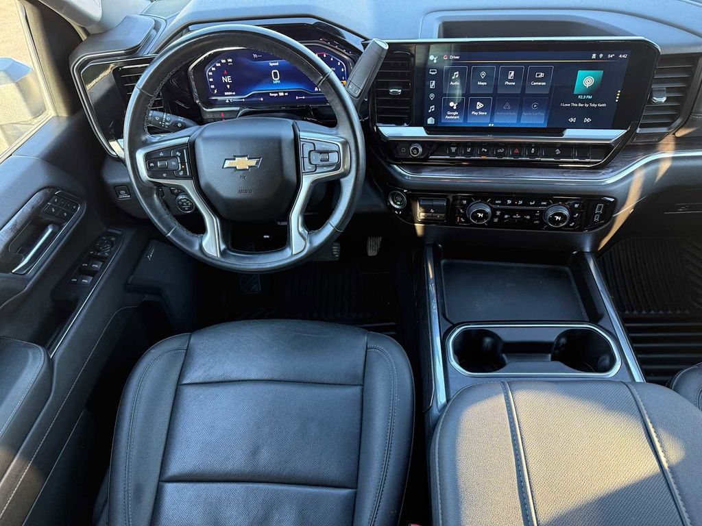 2024 Chevrolet Silverado 2500HD LTZ - Photo 30