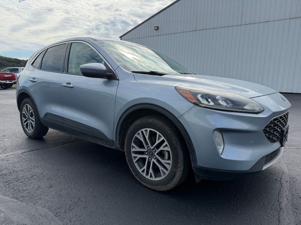 Used 2022 Ford Escape SEL with VIN 1FMCU9H63NUA11617 for sale in Elkader, IA