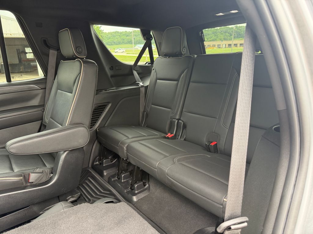 2022 GMC Yukon SLT - Photo 38