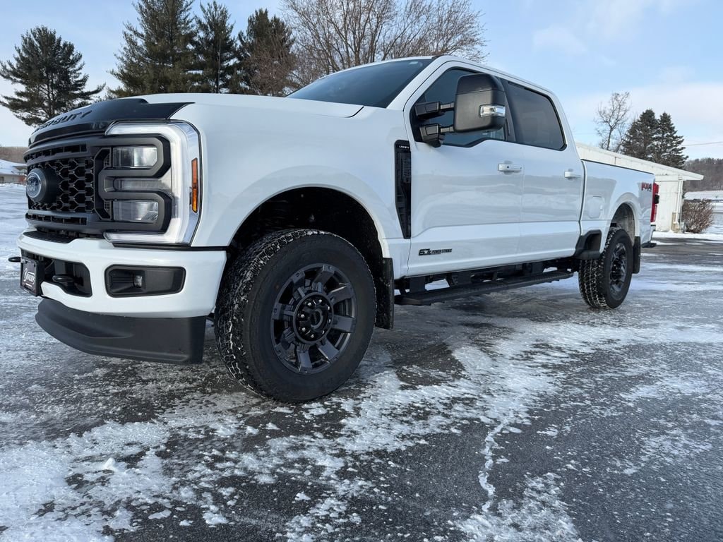 Used 2024 Ford F-250SD Lariat Truck