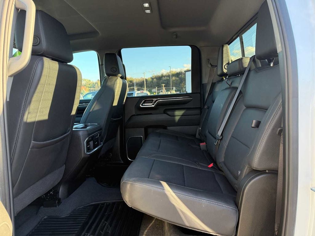 2024 Chevrolet Silverado 2500HD LTZ - Photo 43