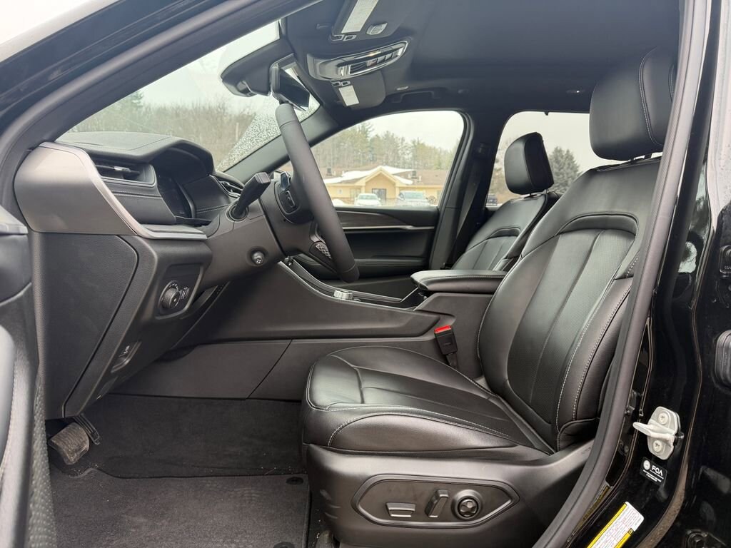 Used 2025 Jeep Grand Cherokee L Limited Limited 4x4