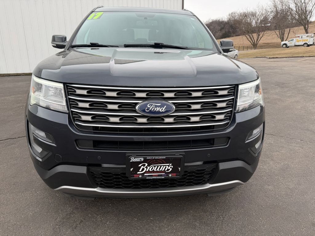 Used 2017 Ford Explorer XLT SUV