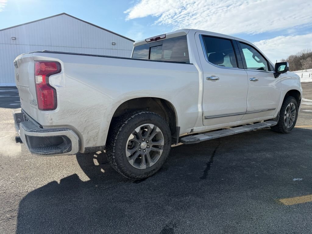 Used 2022 Chevrolet Silverado 1500 High Country 4WD Crew Cab 147 High Country