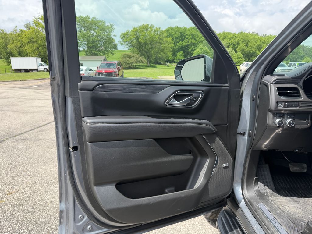 2022 GMC Yukon SLT - Photo 15