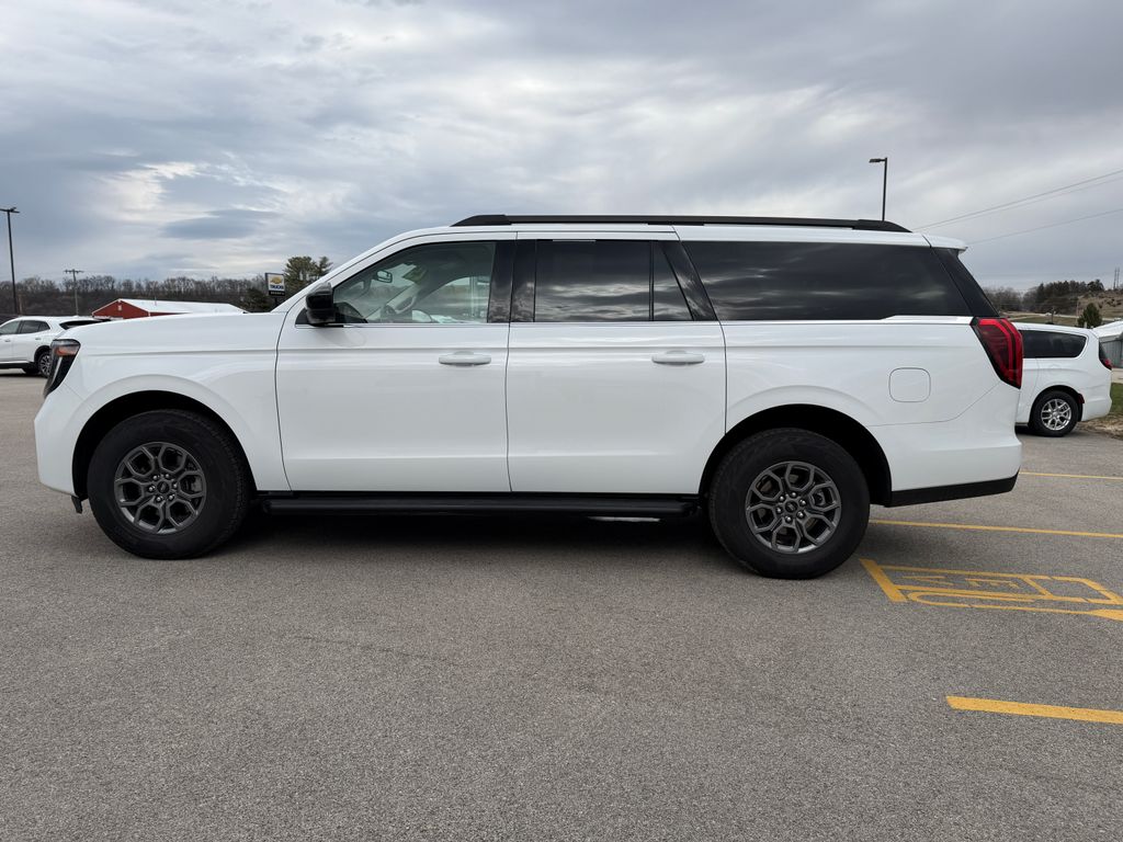 2025 Ford Expedition Active - Photo 8
