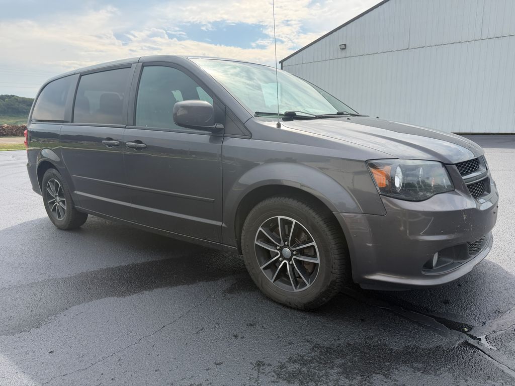 Used 2017 Dodge Grand Caravan GT with VIN 2C4RDGEG3HR632521 for sale in Elkader, IA