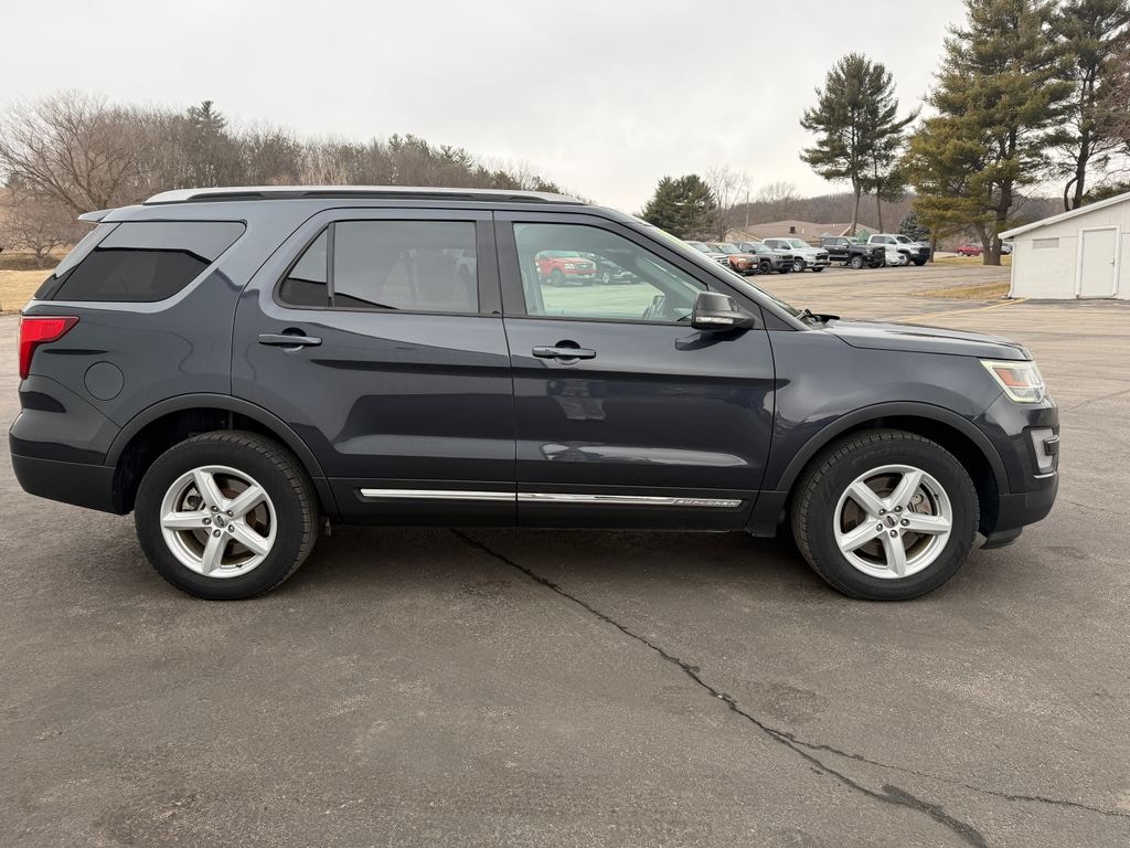 Used 2017 Ford Explorer XLT SUV