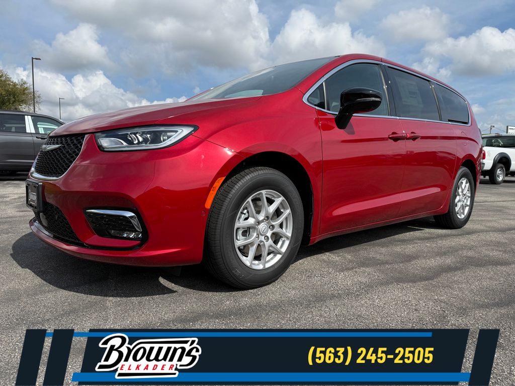 2026 Chrysler Pacifica Passenger Van 