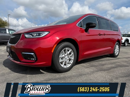 2026 Chrysler Pacifica Select Passenger Van