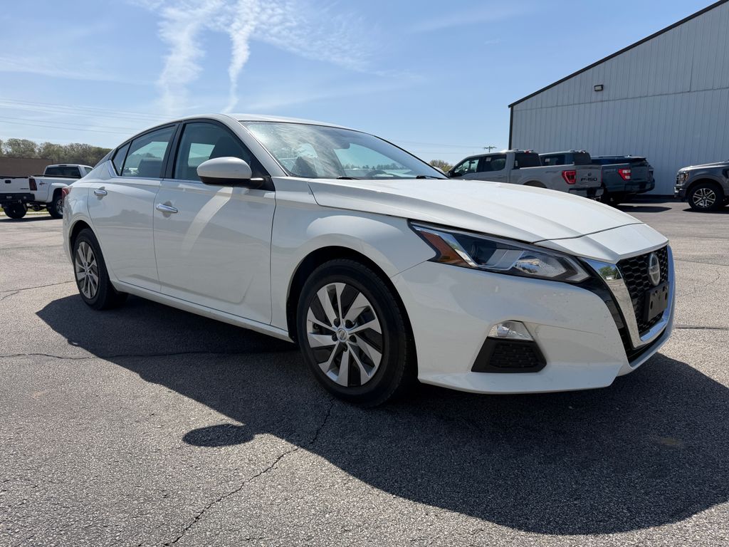 Used 2020 Nissan Altima S with VIN 1N4BL4BVXLC274931 for sale in Elkader, IA
