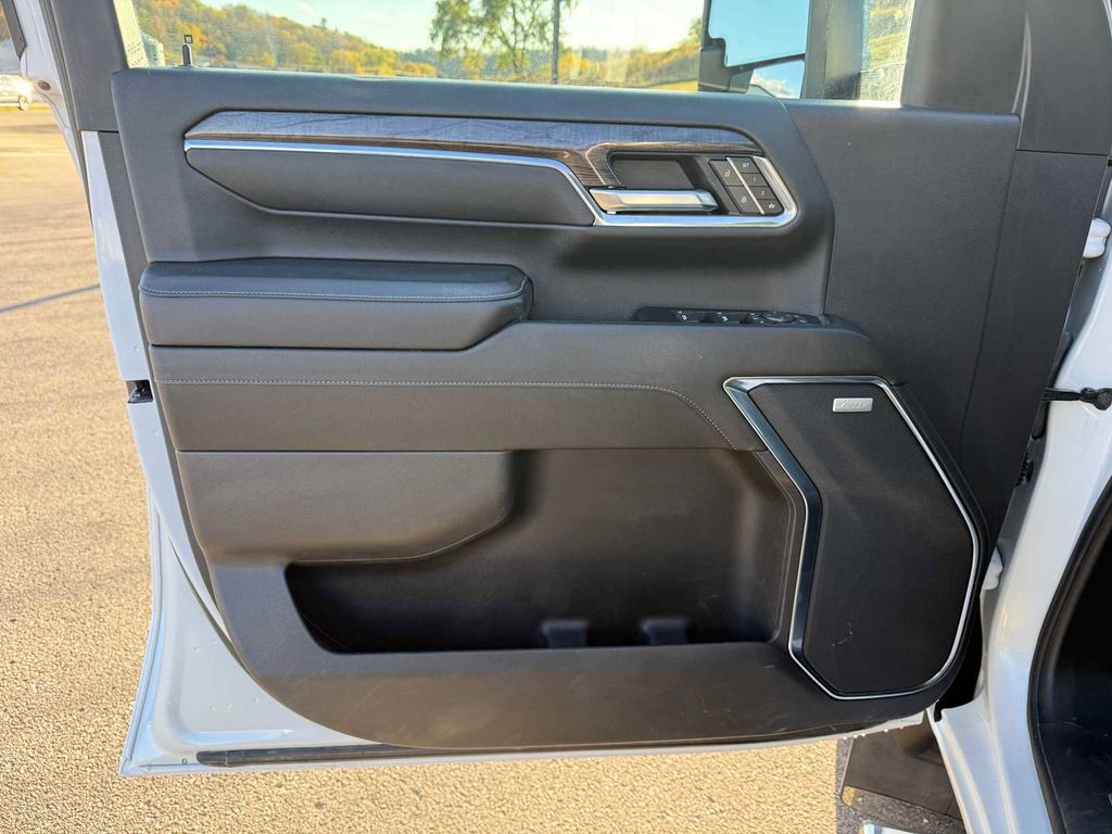 2024 Chevrolet Silverado 2500HD LTZ - Photo 21