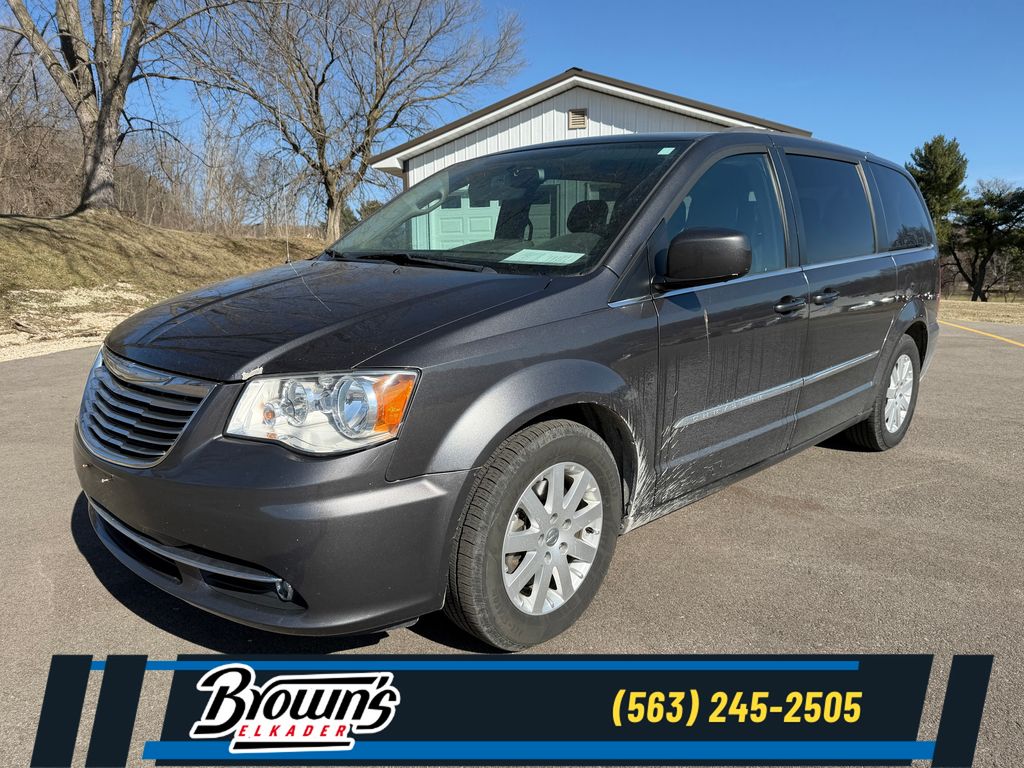 2016 Chrysler Town & Country Touring