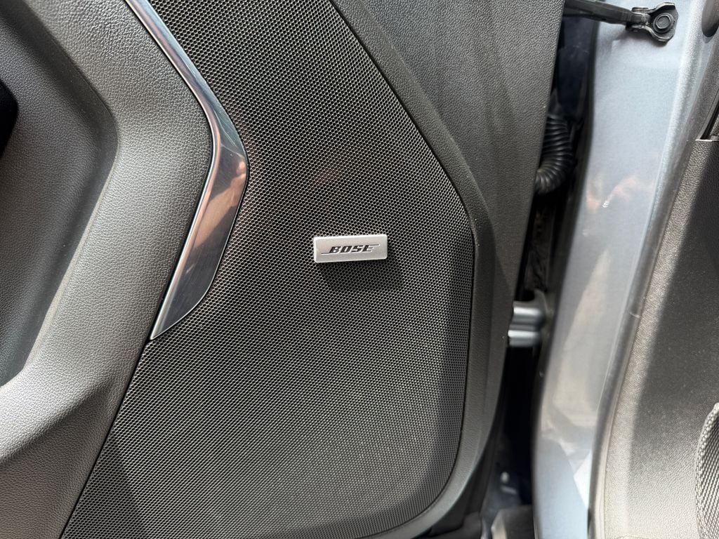 2022 GMC Yukon SLT - Photo 17