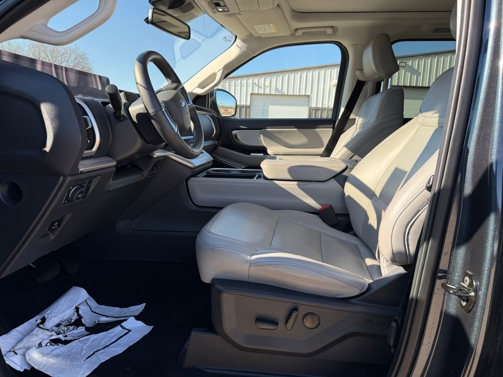 Used 2025 Ford Expedition Max Active SUV