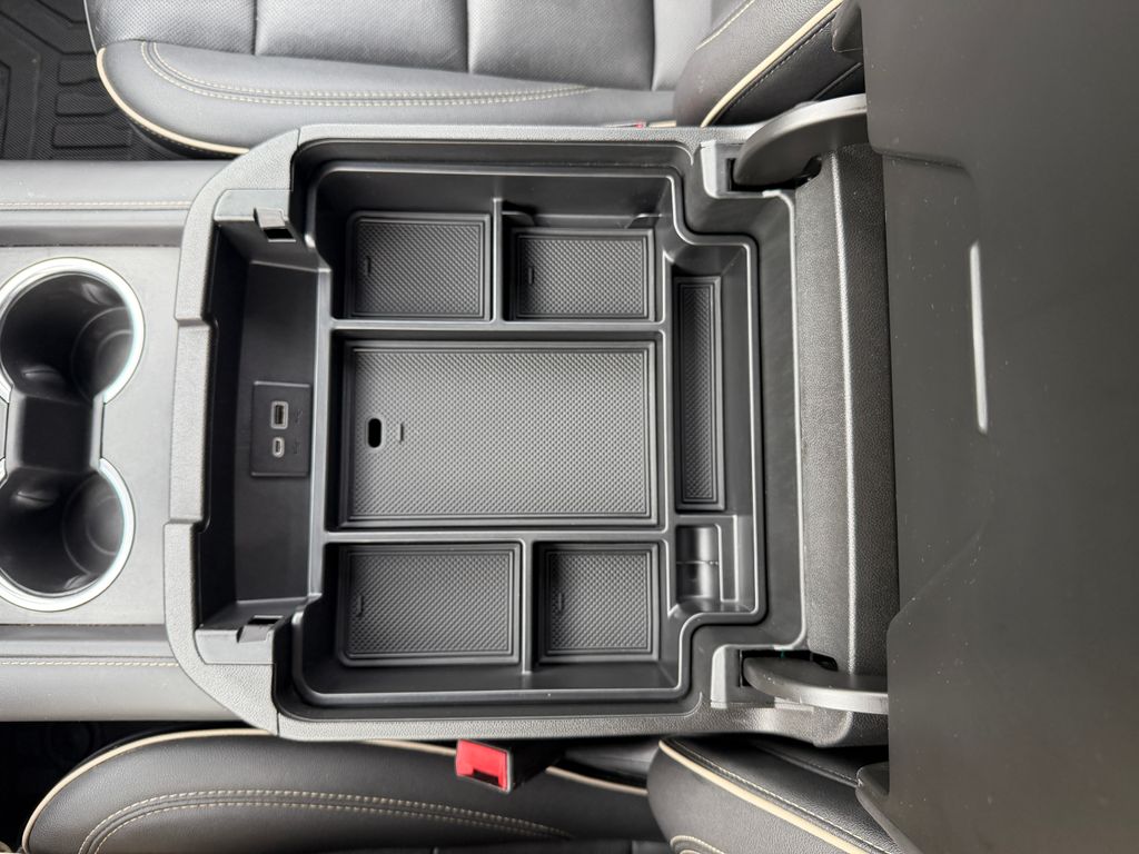 2022 GMC Yukon SLT - Photo 34
