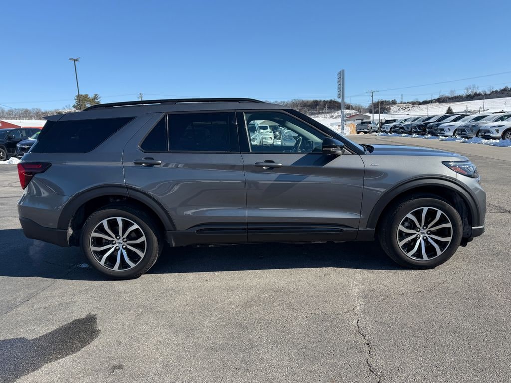Used 2025 Ford Explorer ST-Line SUV